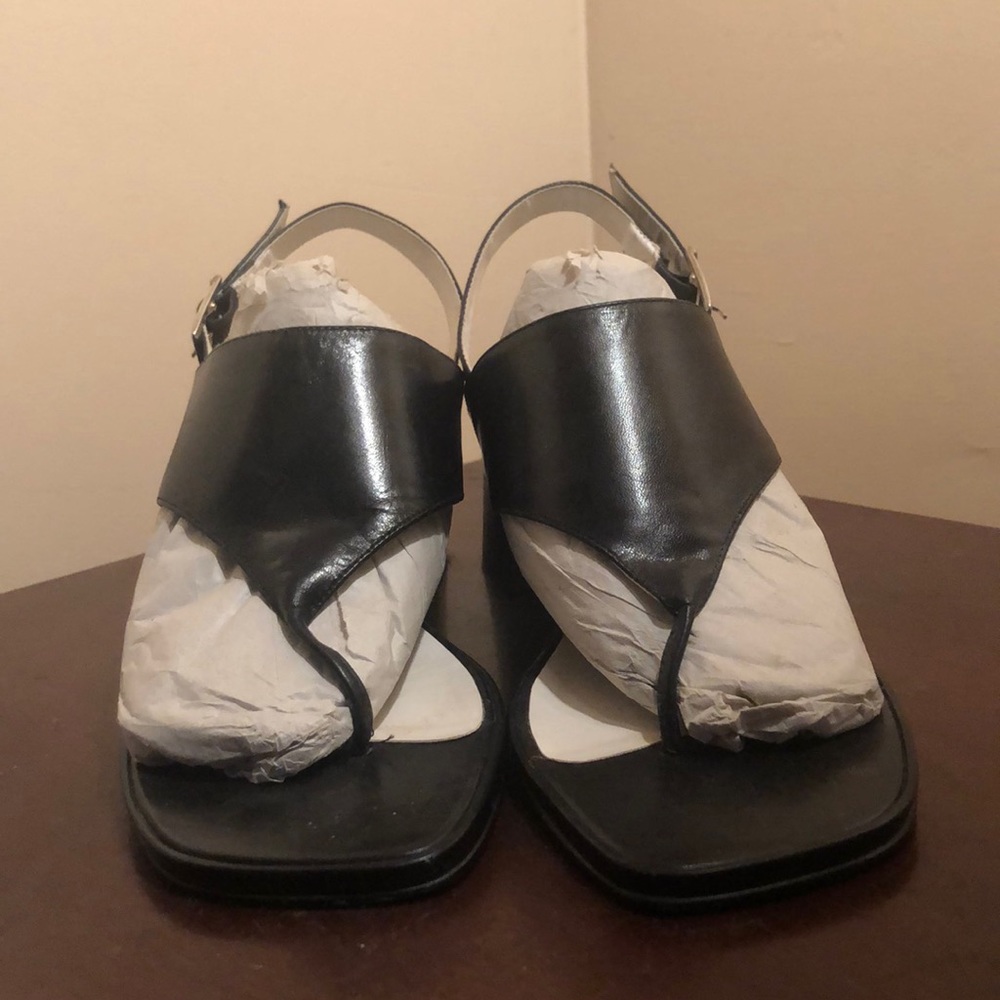 Black Nine West heel